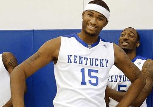 袁悦虽然未 袁悦虽然未