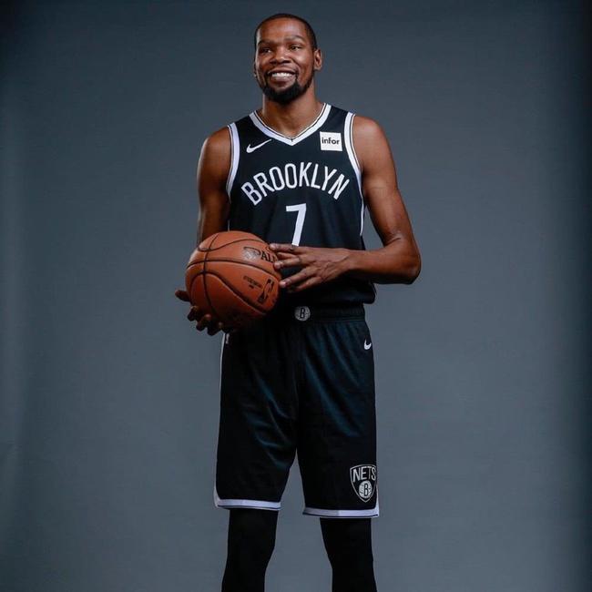 军离开多年 军离开多年